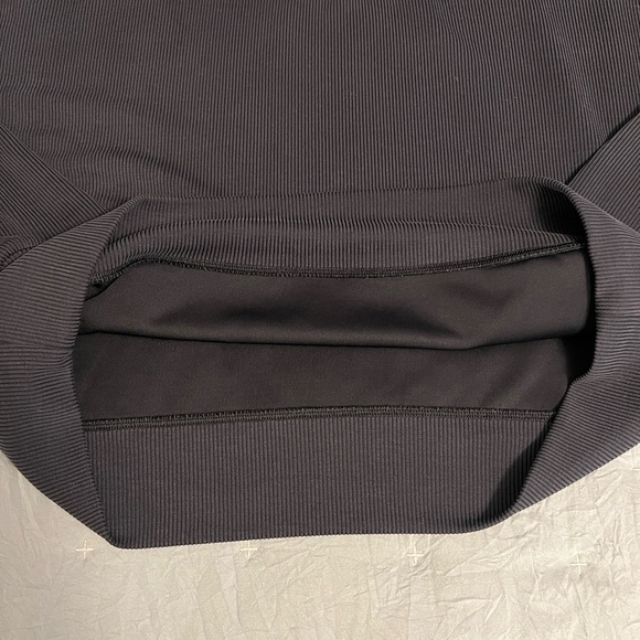 Lululemon “Softstreme” Cropped Oversized Ribbed Crewneck - Picture 7 of 9